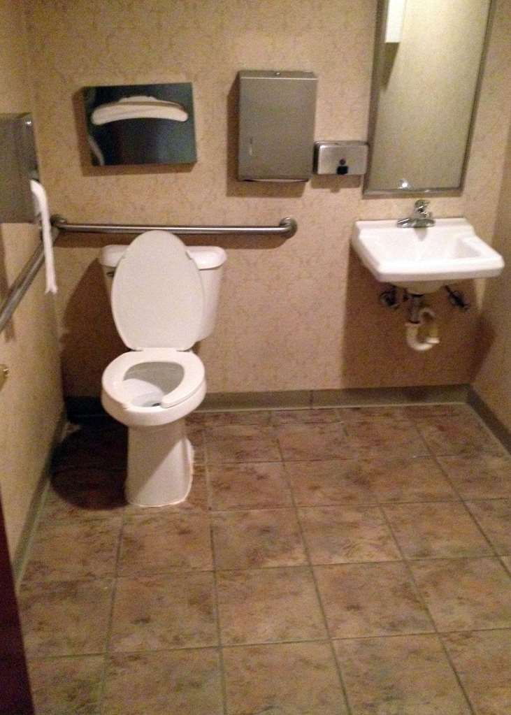 Country Hearth Inn & Suites Willard Номер фото