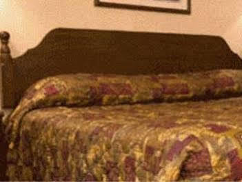 Country Hearth Inn & Suites Willard Экстерьер фото
